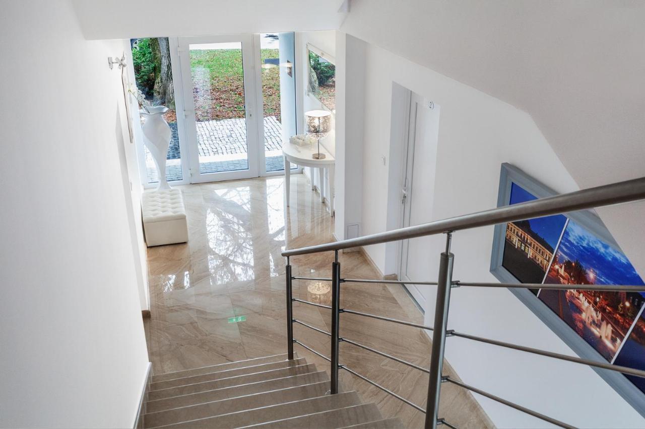 Corso Lux Apartman Gyula Exterior photo